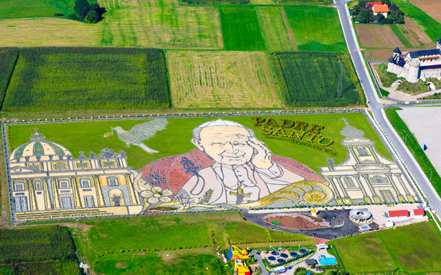 W Inwałdzie już kwitnie obraz papieża