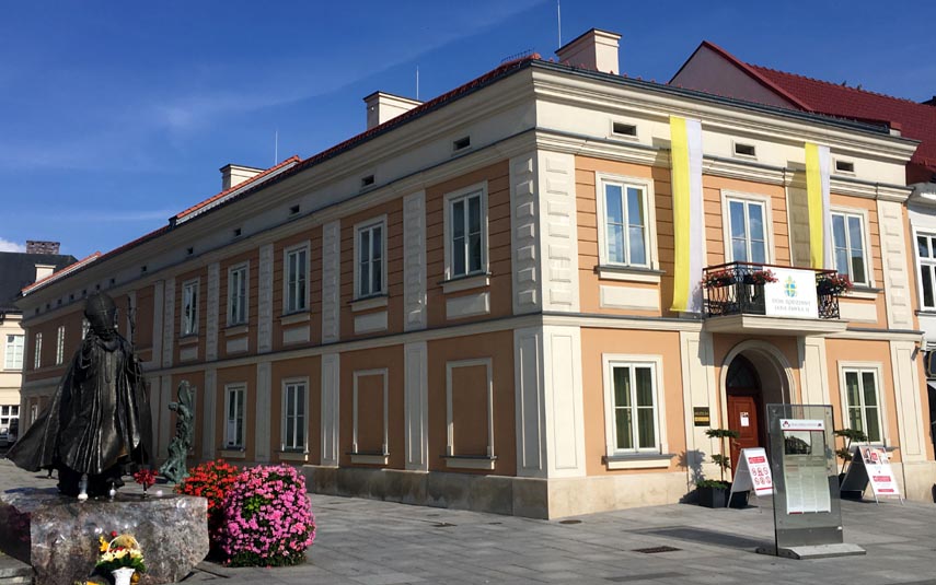 Papieskie muzeum z plenerową wystawą na krakowskim rynku