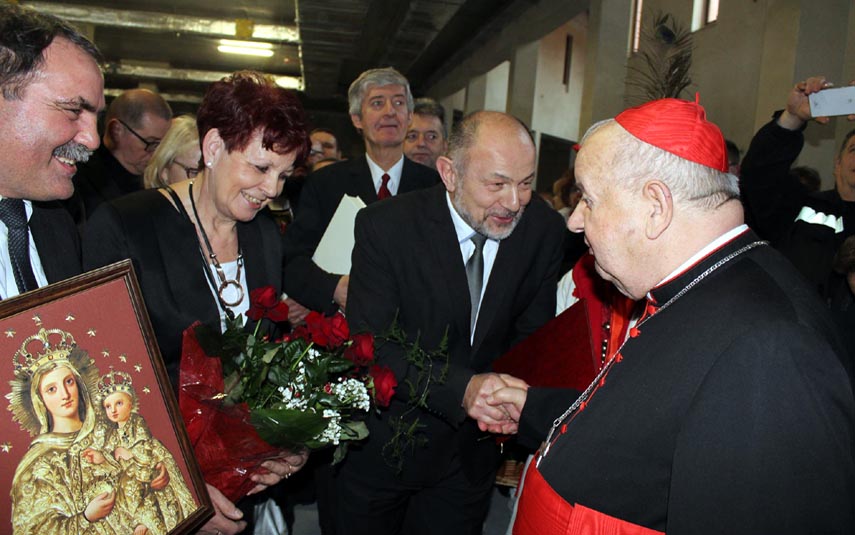 Pożegnano kardynała Dziwisza mszą dziękczynną
