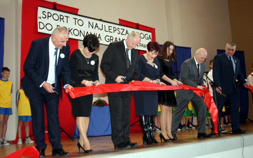 W Stanisławiu Dolnym uroczyście otwarto nową salę gimnastyczną