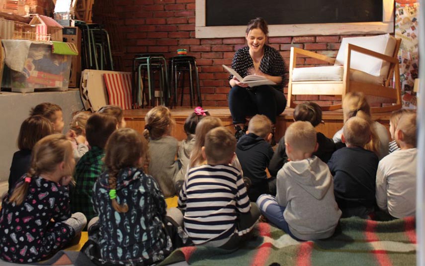 Fundacja Sowiarnia zachęca dzieci do czytania