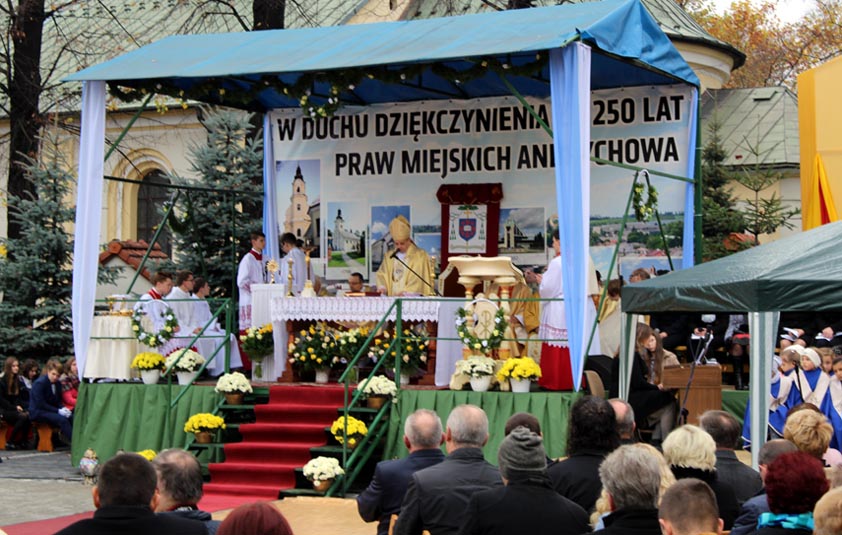 Msza w rocznicę królewskiego przywileju z okazji 250 lecia Andrychowa