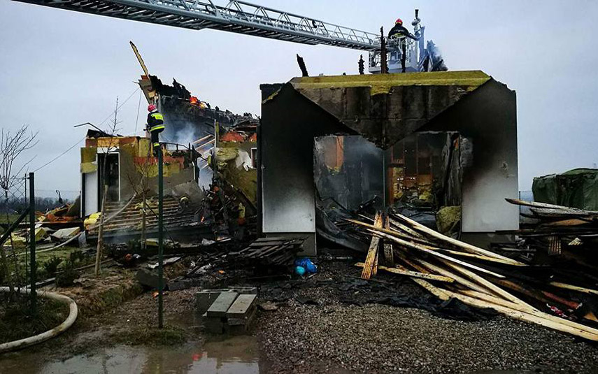Pożar zabrał im dom w Leńczach. Przyjaciele organizują zbiórkę pieniędzy