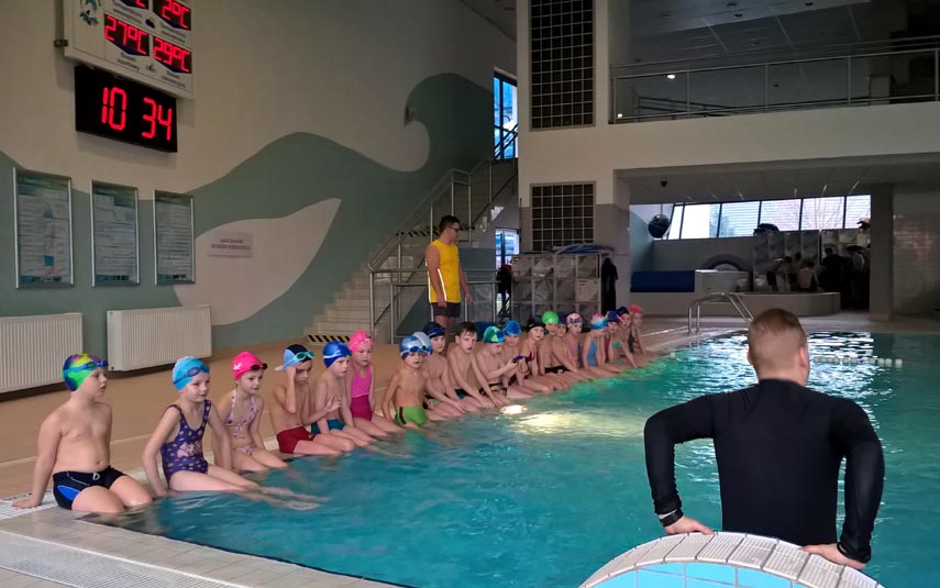 Gminy dostały dotacje na naukę pływania i gimnastykę korekcyjną
