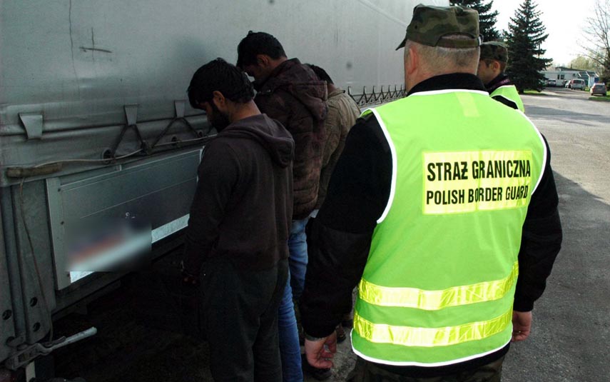 W Andrychowie ujęto trzech Pakistańczyków. Nielegalnie wjechali do Polski w ciężarówce