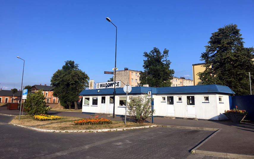 Dworzec autobusowy w Wadowicach będzie miał dwupoziomowy parking i nowy budynek