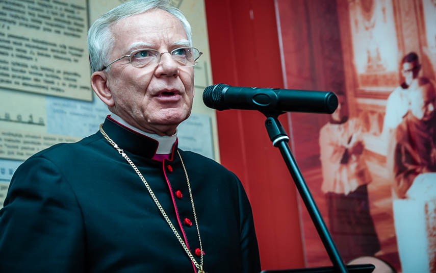 Arcybiskup Marek Jędraszewski udzielił wiernym dyspensy od mszy w związku z koronawirusem