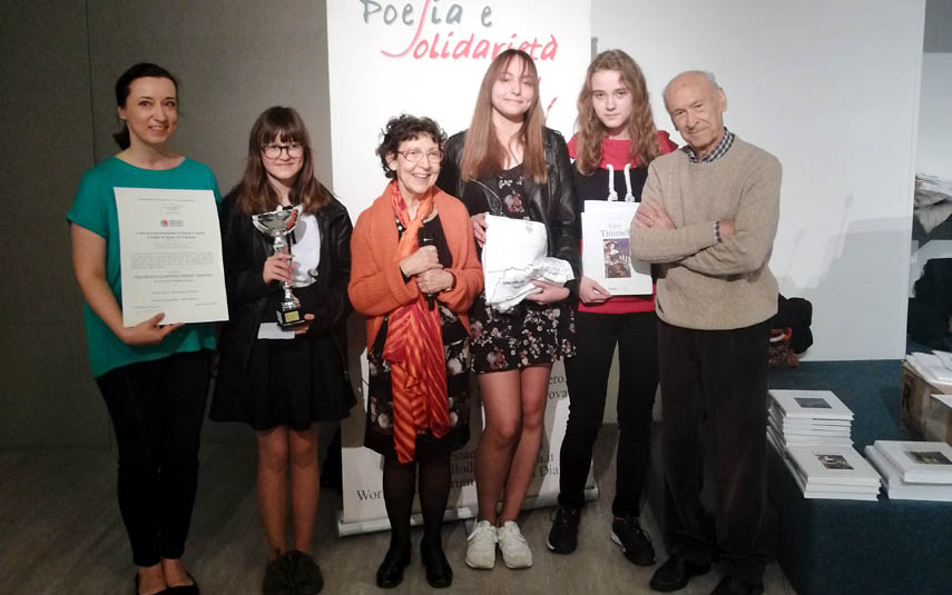 Tym razem się udało! Uczniowie z Brzeźnicy wyróżnieni w międzynarodowym konkursie poetyckim