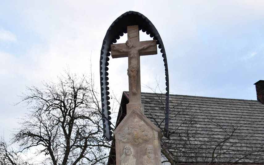 Jedna z najstarszych i najcenniejszych kapliczek w gminie Wieprz odzyskała dawny blask
