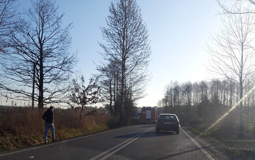 Zderzenie w Witanowicach przed mostem. Poszkodowana jedna osoba
