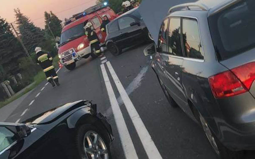 Cztery auta zderzyły się na krajówce w Spytkowicach
