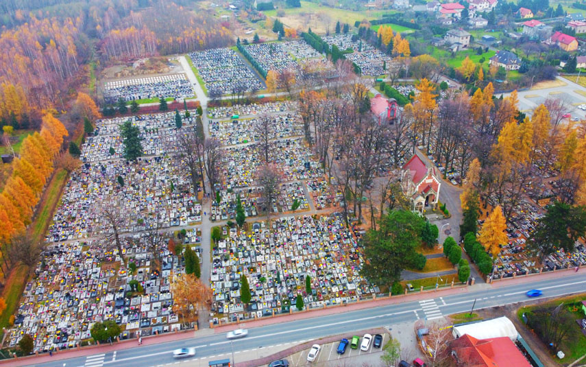 Andrychowski cmentarz po inwentaryzacji. Szybko wyszukamy groby bliskich