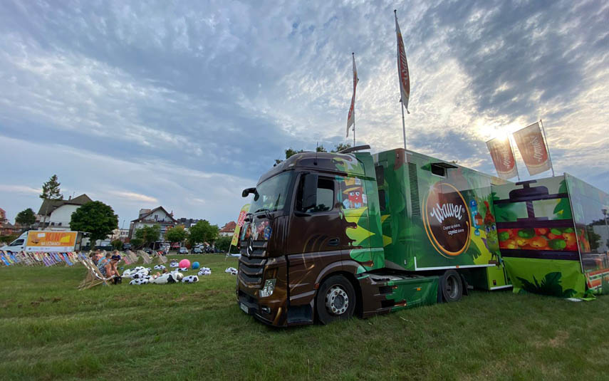Wawel Truck. Ciężarówka ze słodkościami odwiedzi Stryszów