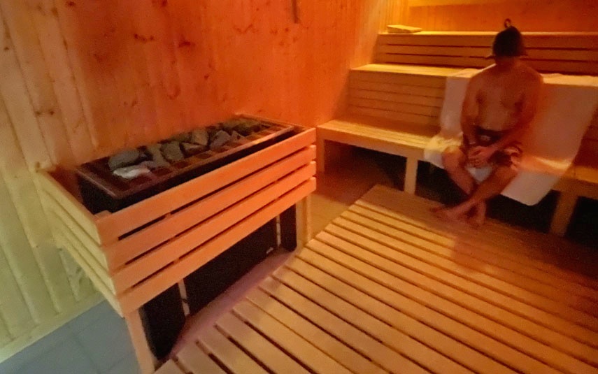 Andrychowski basen uruchomił seanse saunowe z saunamistrzem