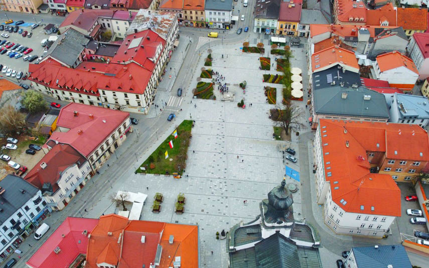 Na krakowskim rynku zasadzą kilkadziesiąt drzew. Może pora też uzielenić wadowicką betonozę?